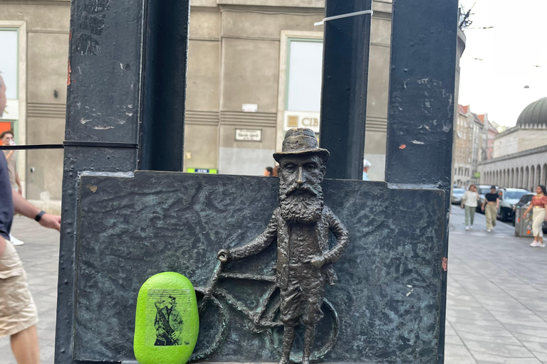 Tiny Sculptures, Big Stories: Kolodko mini statue tour