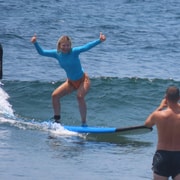 Uluwatu: Beginner & Intermediate Surf Lesson with Equipment Uluwatu: Beginner & Intermediate Surf Lesson with Equipment