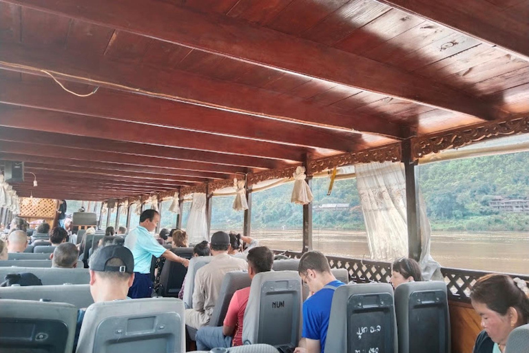Chiang Rai: Luang Prabang 2-Day Slow Boat Transfer (Included Hotel) Chiang Rai: Luang Prabang 2Day by Slow Boat