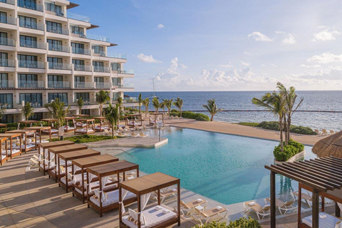 Prywatny transfer z lotniska CUN do ośrodka Sensira Resort