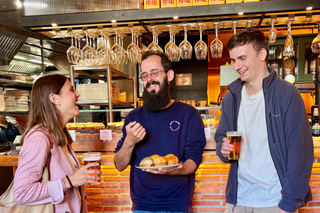 Bilbao: Food and Wine Tasting Tour with Local Guide