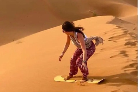 卡塔尔沙漠故事：四驱车内海导览之旅卡塔尔沙漠故事：四驱车沙漠之旅（含向导）