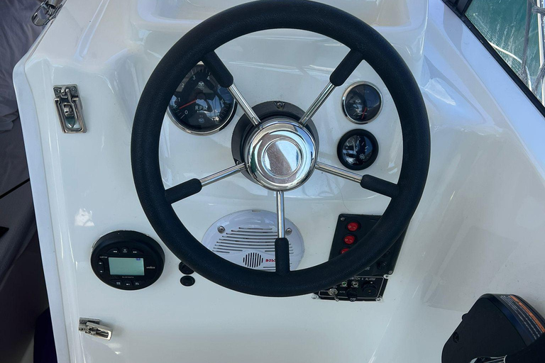 Split: Private Speedboat Charter 3 Islands Half-Day Boat Tour with Blue Lagoon