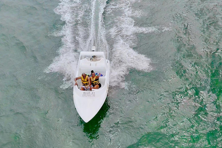 坎昆尼丘普特泻湖快艇探险