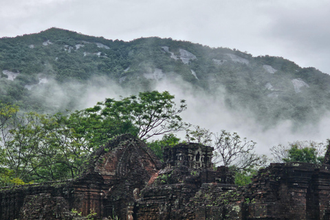 Hoi An: My Son Sanctuary Tidig morgon, frukost &amp; kaffeHoi An: My Son Sanctuary Tidig morgon tur med frukost