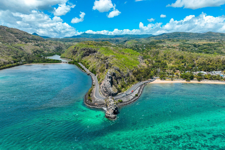 Mauritius: Private South Island Tour with Hotel Pickup