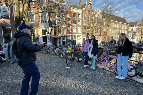 Amsterdam: Small Group Walking Tour with Fun Guide Walking Tour in Amsterdam with Enthusiastic and Fun Guide