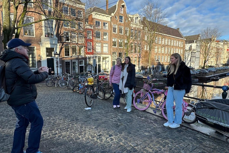 Amsterdam: Small Group Walking Tour with Fun Guide Walking Tour in Amsterdam with Enthusiastic and Fun Guide