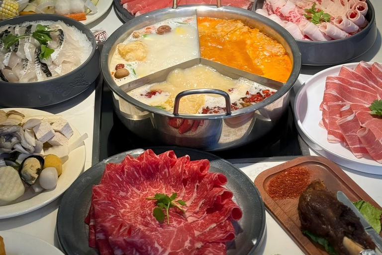 Chicago: Chinatown Walking Tour with Hot Pot Lunch