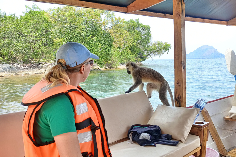 Kigali: 10-Day Rwanda Cycling Tour with Volcano Hike