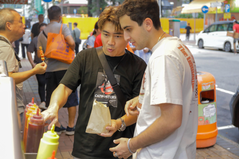 Hong Kong Kowloon: Michelin Street Food & Culture Walk Private Michelin Street Food & Culture Walk - 5 hours