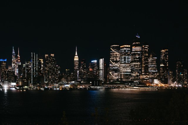 NYC: City Skyline Sightseeing Tour de Noche