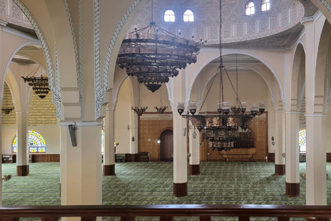 Kampala: Guided Walk Through Markets, Monuments, & Culture