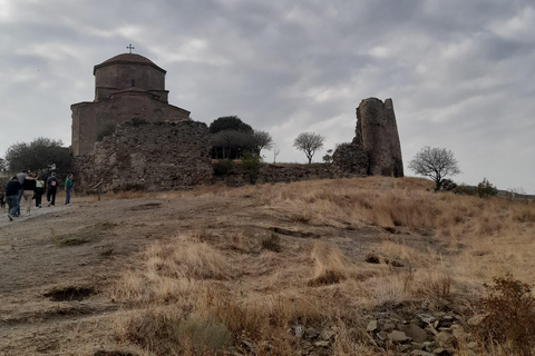 Kutaisi: Private Transfer to Tbilisi with Sightseeing Stops