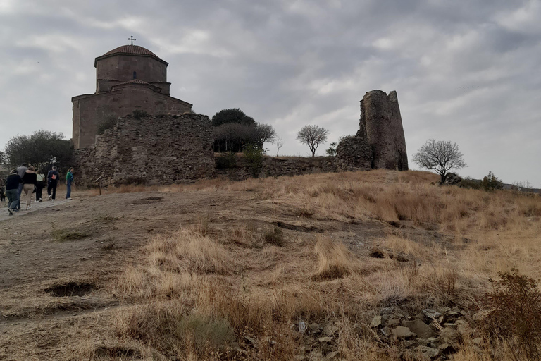 Kutaisi: Private Transfer to Tbilisi with Sightseeing Stops