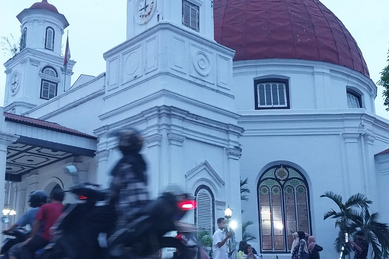 Semarang: 5-Day Java Highlights Tour to Ketapang Port