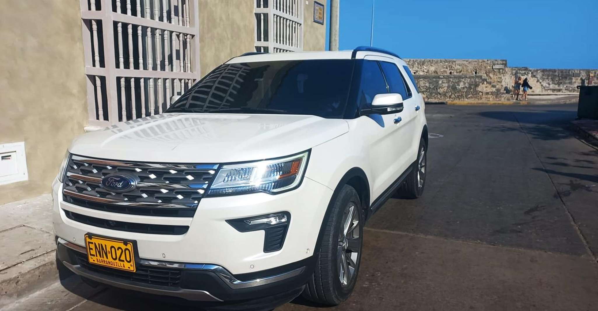 Trasferimento High-End - Ford Explorer - Hizvo
