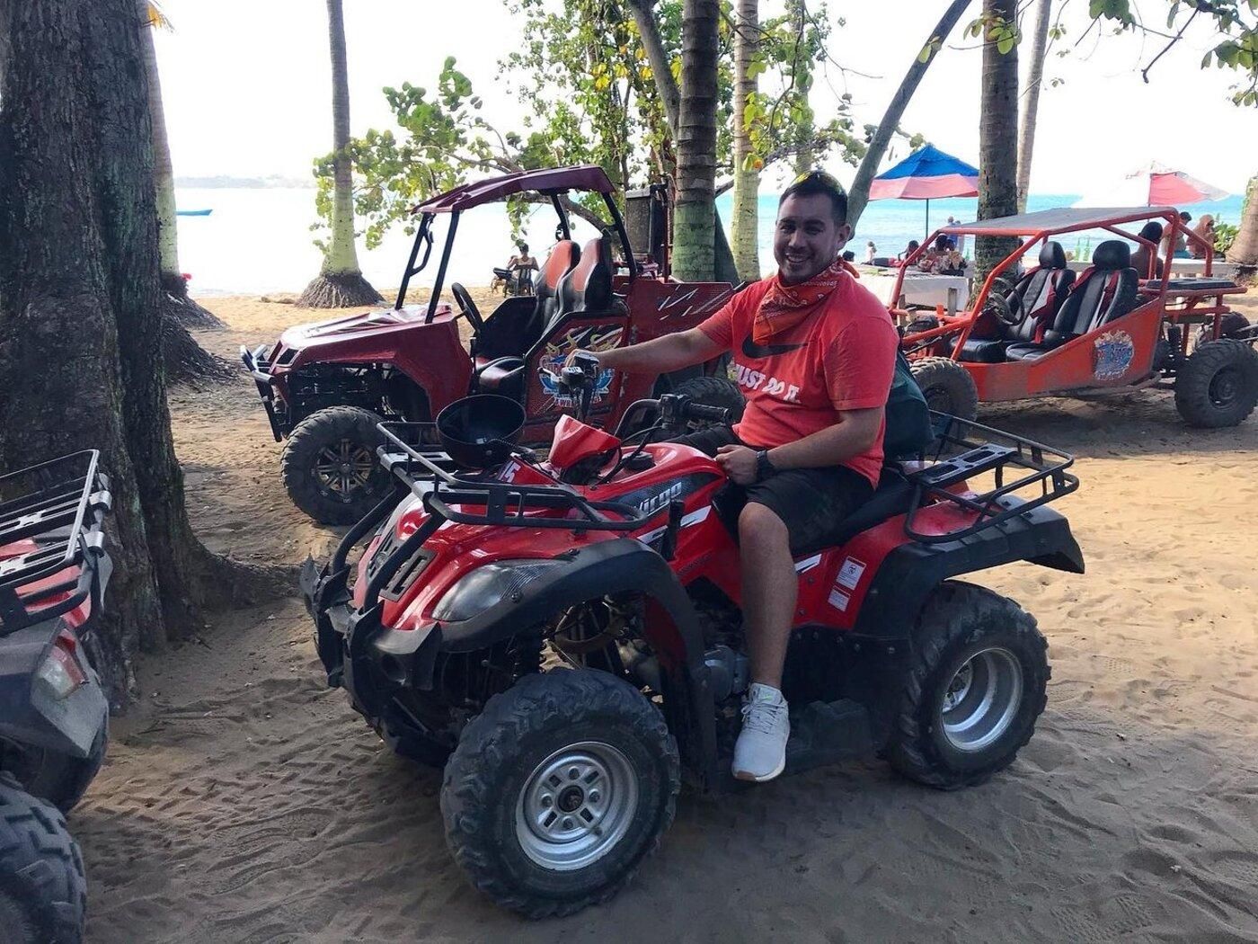 Privat: Quad-Abenteuer in Cabarete durch die Landschaft und am Strand