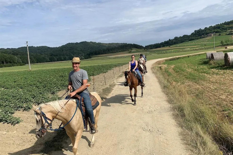 Monferrato: Horseback Riding in Nature with Lunch at a Farmhouse