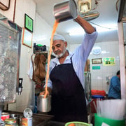 Singapore Food Tour: Eat like a local with 10+ food tastings