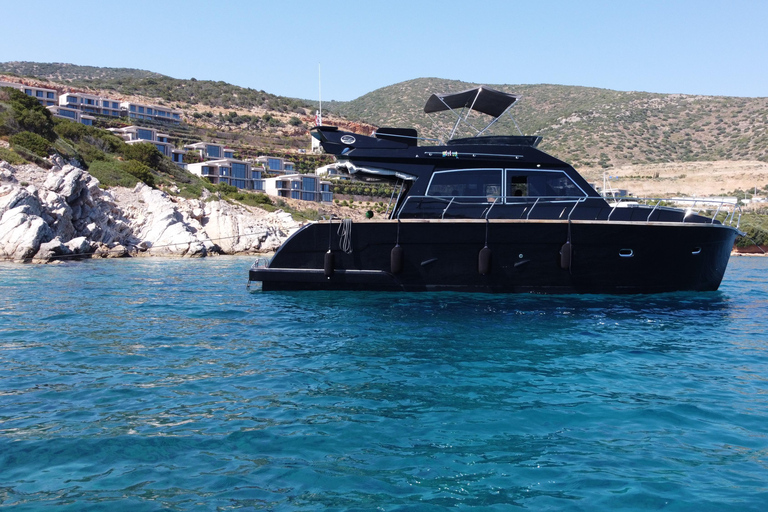 Bodrum Boat Tour : Excursion au coucher du soleil à Bodrum avec le Jet Black Yacht