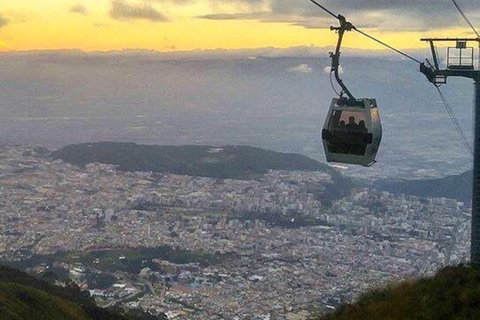 Quito: Mitad del Mundo, Teleférico i Virgen Del Panecillo