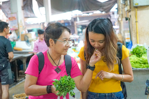 Bangkok: Bang Rak Food Tasting & Culture Walking Tour