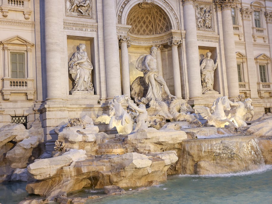 Rom: Trevi-Brunnen ...