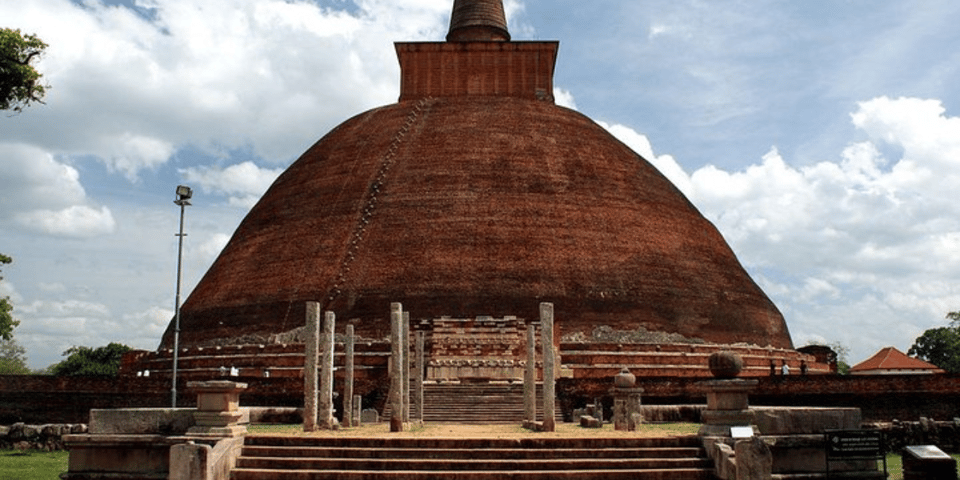 Anuradhapura al descubierto Excursión privada exclusiva de un día