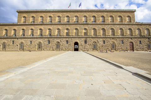 Pitti Palace Guided Tour: Magnificence of the Medici Dinasty Tour in Italian