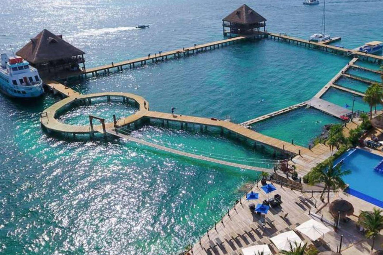 From Cancun: Isla Mujeres Ferry Trip with Buffet Lunch