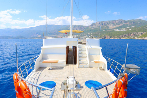 Kaş: Kekova Blue Cruise with Sunken City and 5 Swim Stops