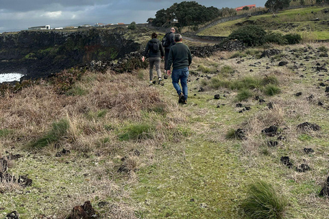 Capelas, Fenais da Luz, dégustations et expériences traditionnellesCapelas, Fenais da Luz, Dégustations et Expériences Traditionnelles