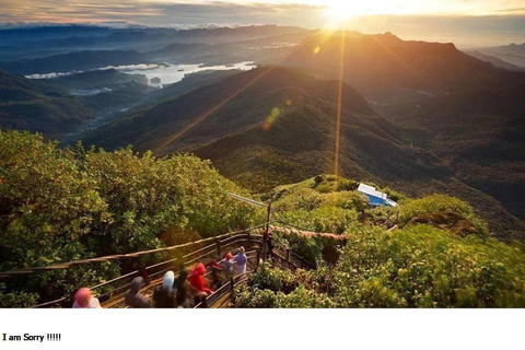 Da Kalutara: Escursione all&#039;alba dell&#039;Adams Peak con trasferimento in hotel