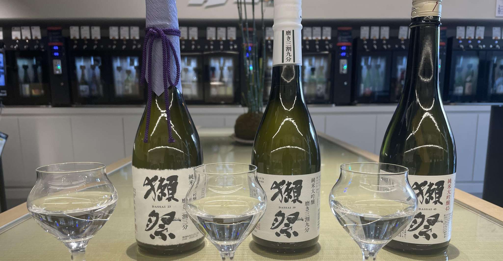 Tokyo: Guided Sake Tasting with English-speaking Host photo 3