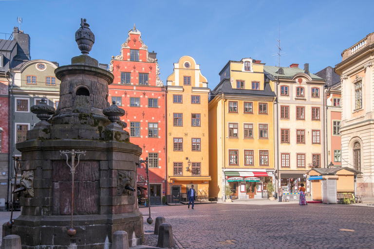 Snaps, Hygge and Nightlife Tour in Stockholm Old Town Bars 2-hour: 5 Snaps & Appetizers Tasting