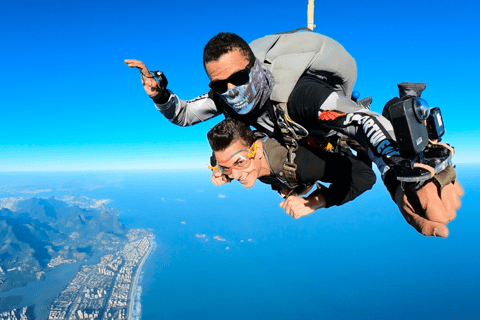 Rio de Janeiro: Tandemhopp över strandenRio de Janeiro: Tandemhoppning över stranden