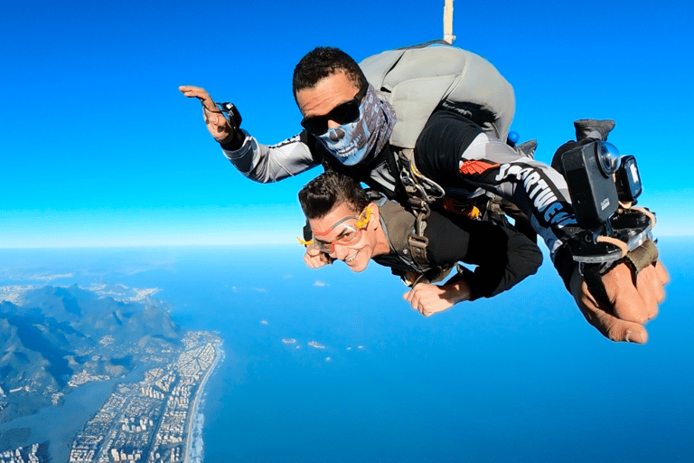 Rio de Janeiro: Tandemhopp över strandenRio de Janeiro: Tandemhoppning över stranden