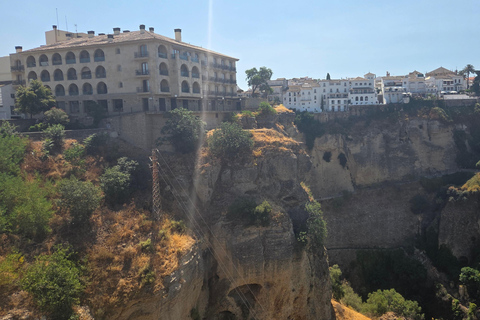 Ronda: Day Trip with Guided Tour Romantic Ronda in French