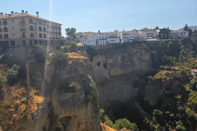 Ronda: Day Trip with Guided Tour Romantic Ronda in French