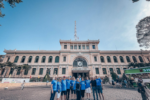 Historia de Saigón Aventurera Privada _ Visita turística con lugareñosHistoria de Saigón Aventurera Privada _ Visita en Scooter