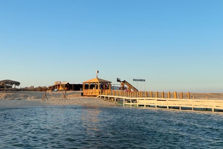 Hurghada: Private Speedboat to Magawish Island 8-hour Private Speedboat With Lunch