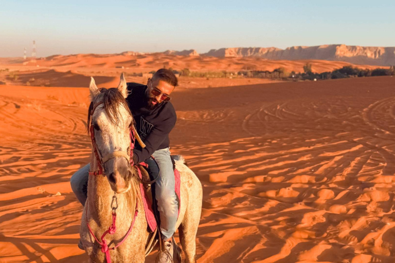 Excursion à cheval dans le désert de RiyadBalade à cheval dans le désert de Riyad