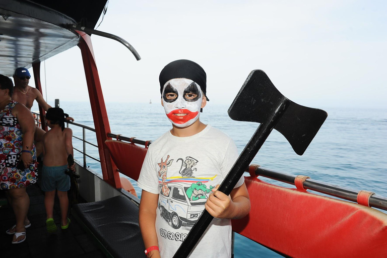 Alanya: Pirate Boat Trip with Lunch, Drinks, and Foam Party 1-Hour Boat Tour