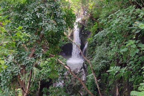 Tamanique waterfalls and Walter Thilo Deininger Park.