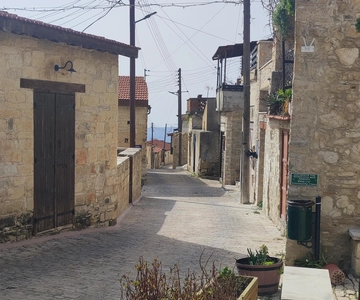 Paphos: Byturer i Troodosbergen med vinprovning