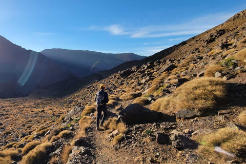 Frome Marrakech : Randonnée d'une journée au sommet du Tedli dans les montagnes de l'Atlas