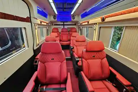 Bus Limousine from Hanoi to Ninh Binh