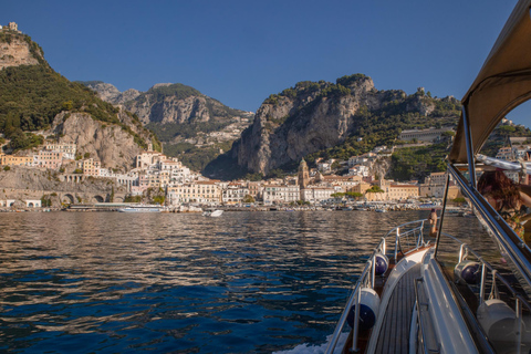 De Sorrente : excursion en bateau premium sur la côte amalfitaineSorrente : visite premium de Positano et Amalfi