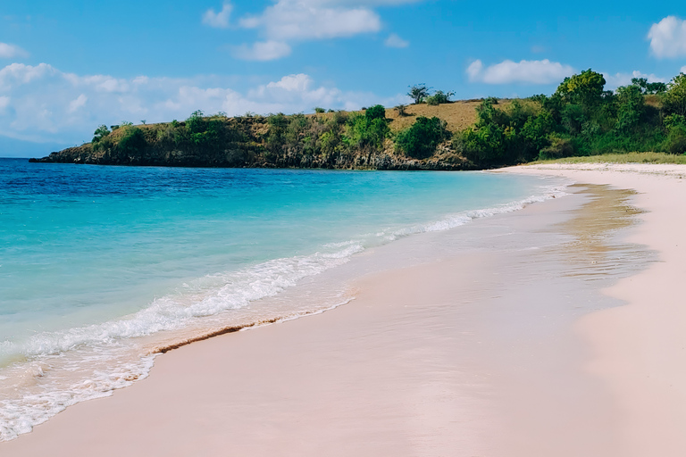 Lombok: Rosa strand, snorkling och Tanjung Ringgit-tur